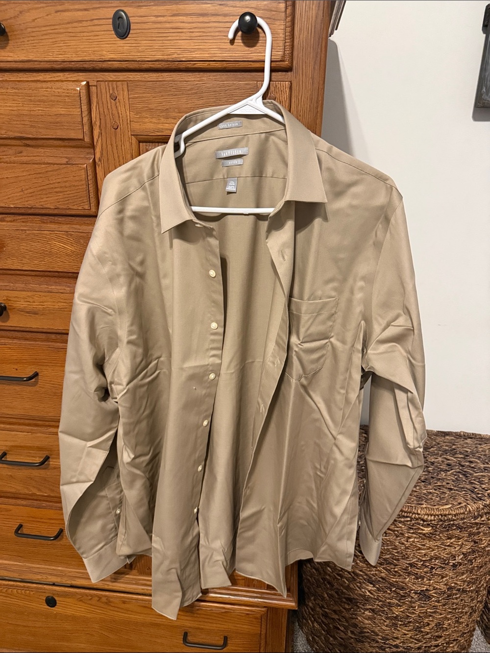Van Heusen Men’s Lightweight LUX dress shirt